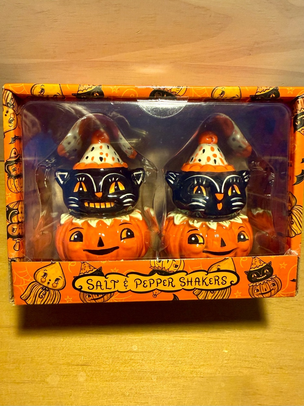 Johanna Parker Halloween Pumpkin & Black Cat Pumpkin Salt and Pepper Shaker Set